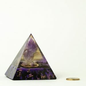 orgonite pyramide améthyste